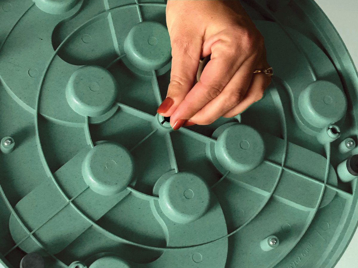 Nina ottosson dog worker composiet 34,5x34,5x5 cm