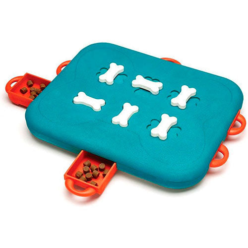 Nina Ottosson Dog Casino - Turquoise/Oranje - 31,5 x 26 x 4,5 cm